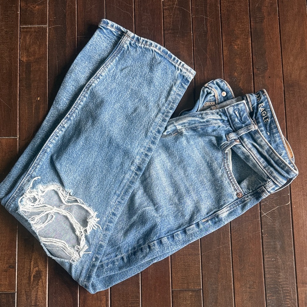 American Eagle mom jeans